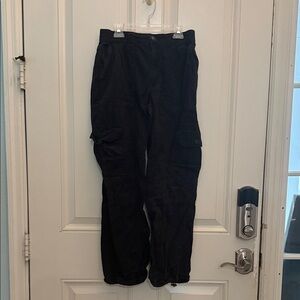 Aeropostale Woman’s Black Cargo Pants with Utility Pockets